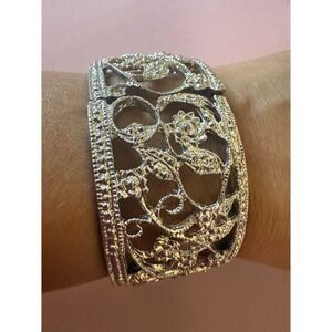 Silver tone statement cuff bracelet stretchy